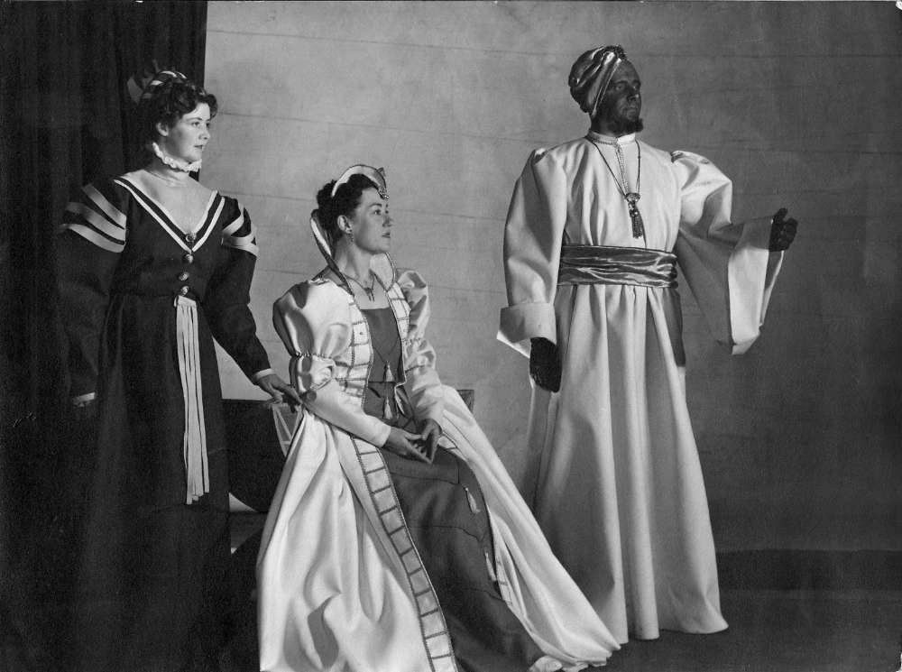 A scene from The Merchant of Venice (1948)