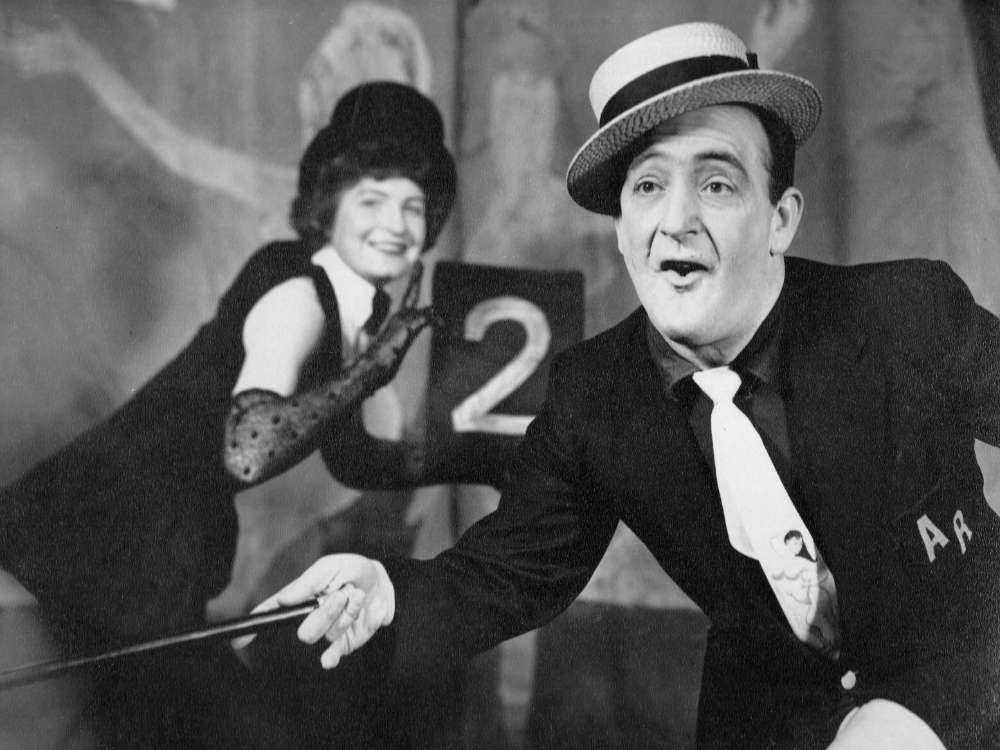 A scene from The Entertainer (1961)