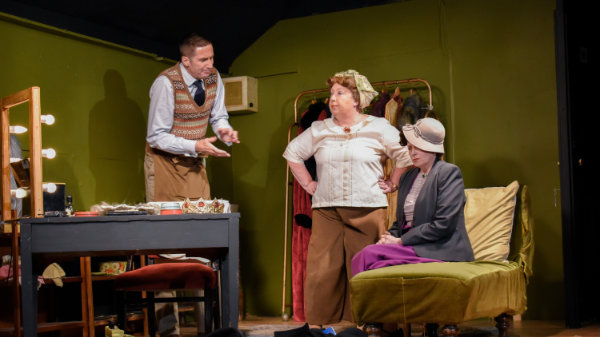 The Dresser (2019)